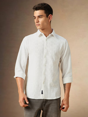 Men's White Textured Spread Collar Full Sleeves Casual Shirt