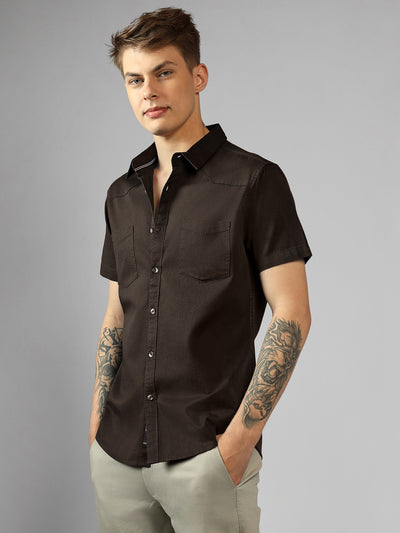 Men's Brown Solid Spread Collar Short Sleeves Regular Fit Casual Shirt