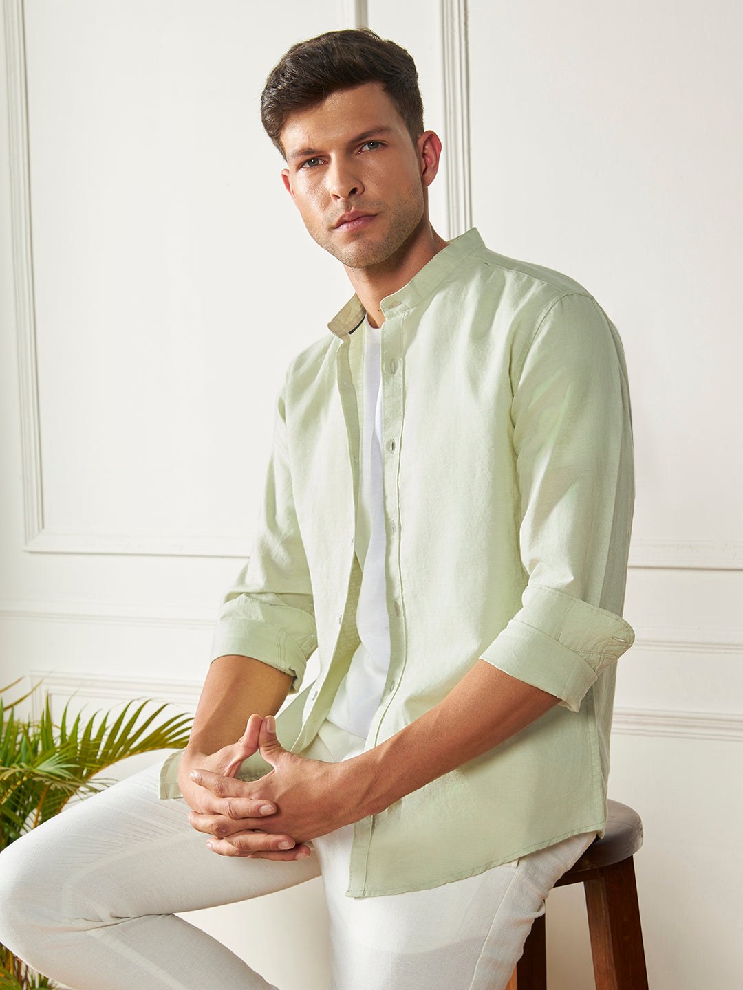 Men's Mandarin Collar Regular Fit Solid Green Casual Shirt