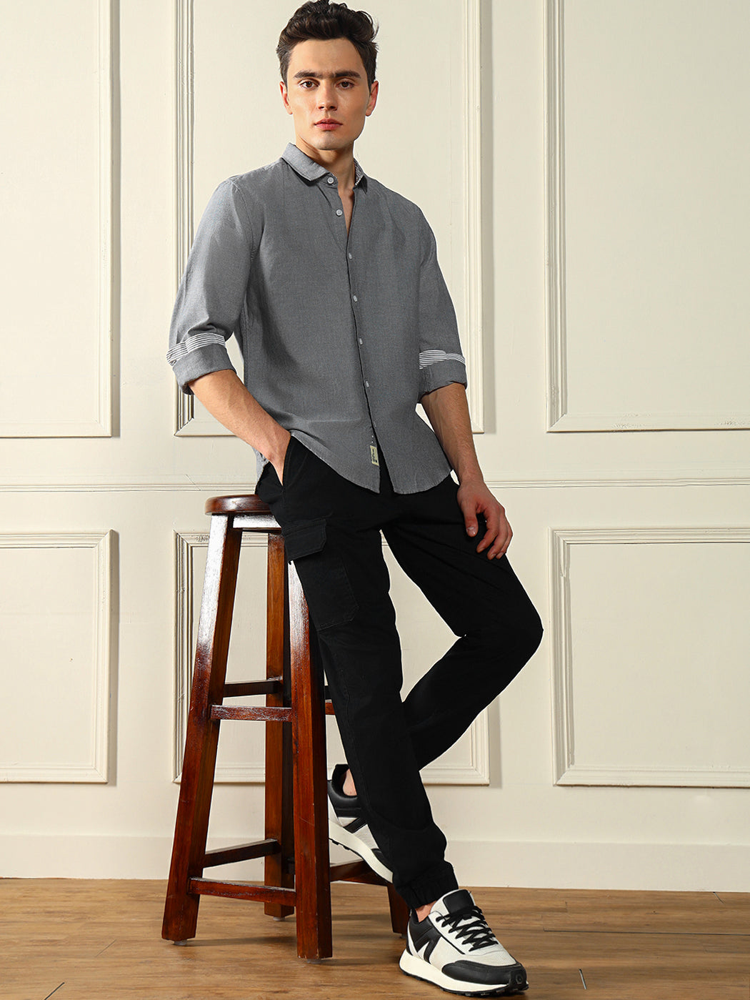 Men's Spread Collar Regular Fit Solid Grey Casual Shirt