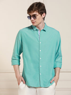 Men's Green Cotton Solid Spread Collar Casual Shirt