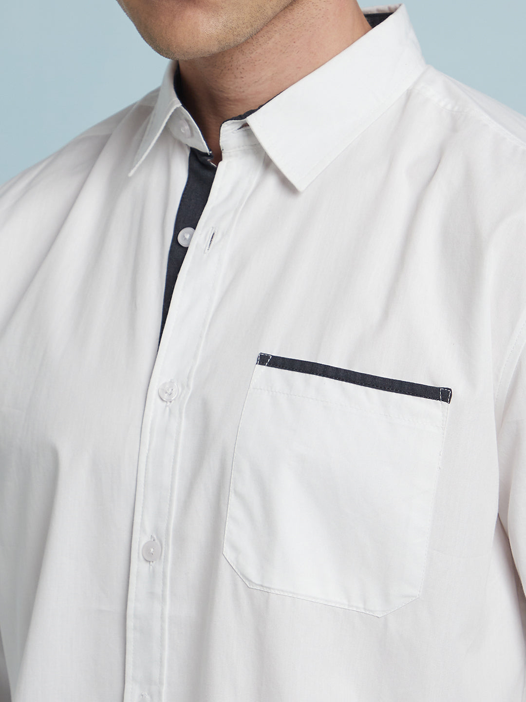 Men White Solid Spread Collar Full Sleeves Regular Fit shirt