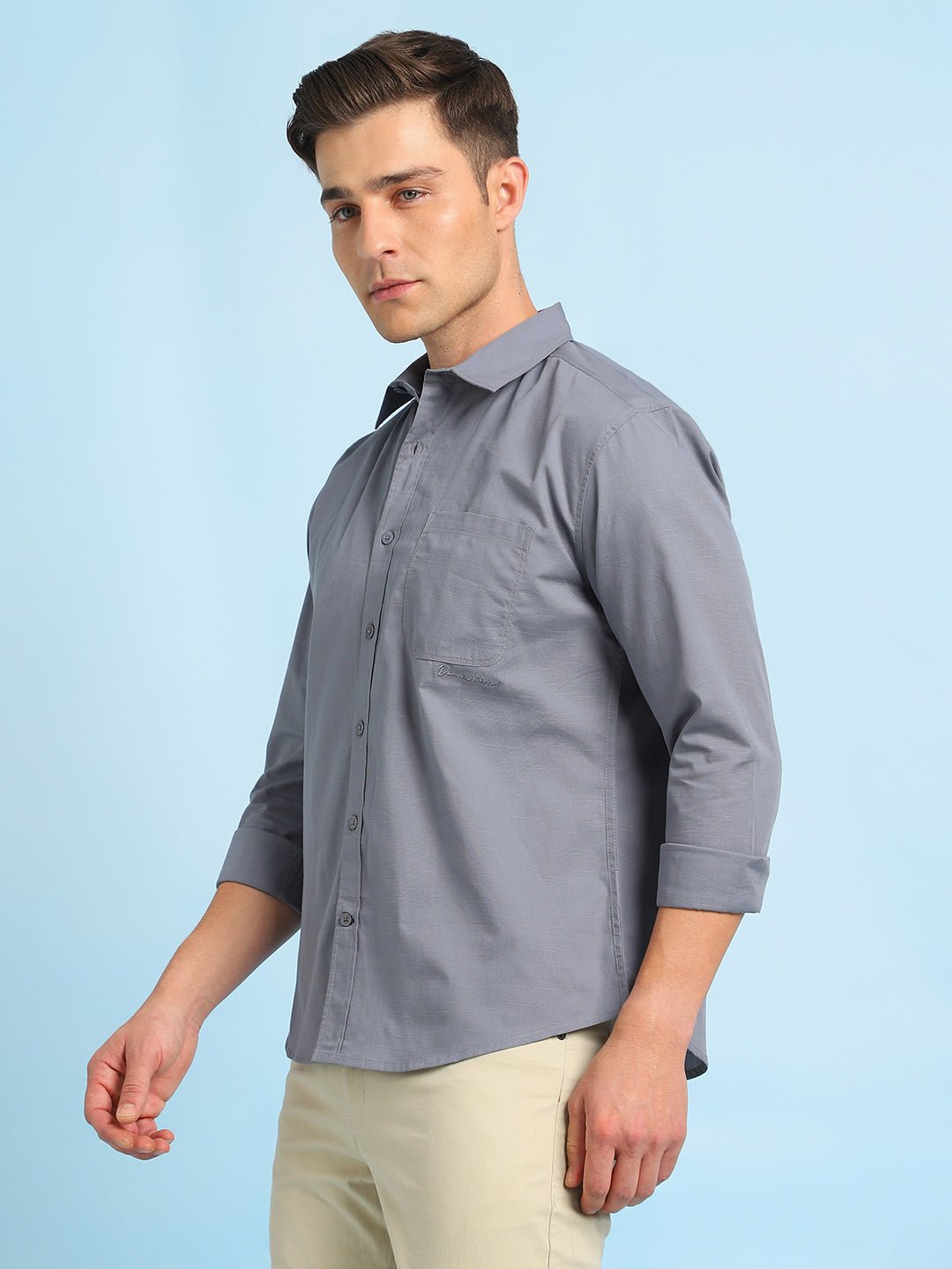 Men Solid Spread Collar Full Sleeves Relaxed Fit Shirt