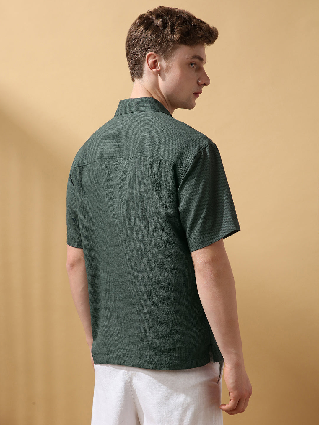 Men's Green Solid Textured Cuban Collar Half Sleeves Casual Shirt