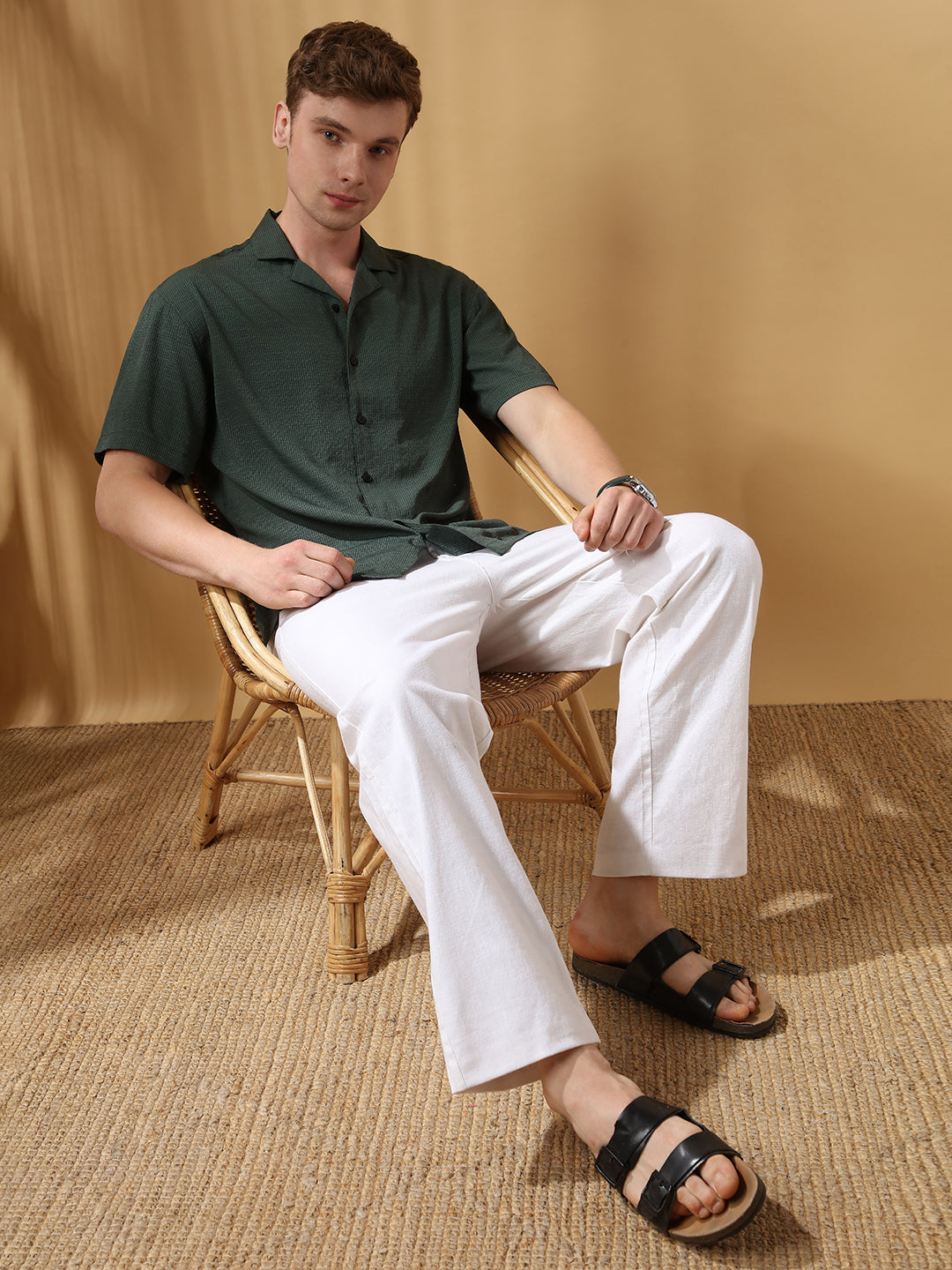 Men's Green Solid Textured Cuban Collar Half Sleeves Casual Shirt