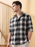 Men Checks Spread Collar Full Sleeves Relaxed Fit Shirt