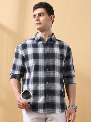 Men Checks Spread Collar Full Sleeves Relaxed Fit Shirt