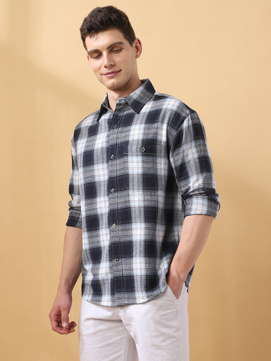 Men Checks Spread Collar Full Sleeves Relaxed Fit Shirt