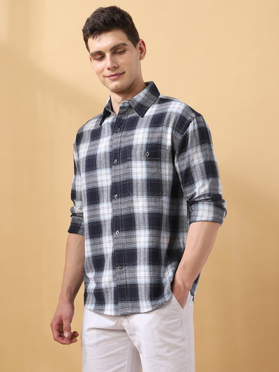 Men Checks Spread Collar Full Sleeves Relaxed Fit Shirt