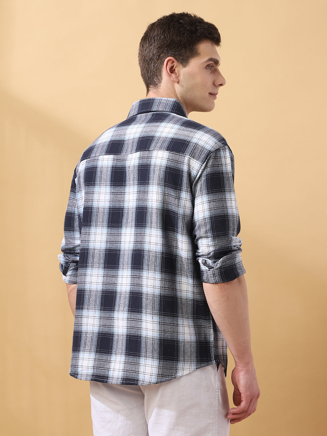 Men Checks Spread Collar Full Sleeves Relaxed Fit Shirt