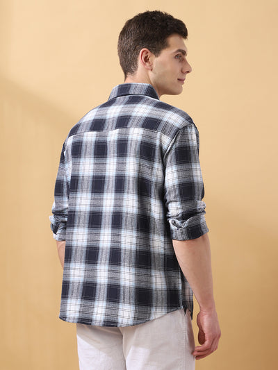 Men Checks Spread Collar Full Sleeves Relaxed Fit Shirt
