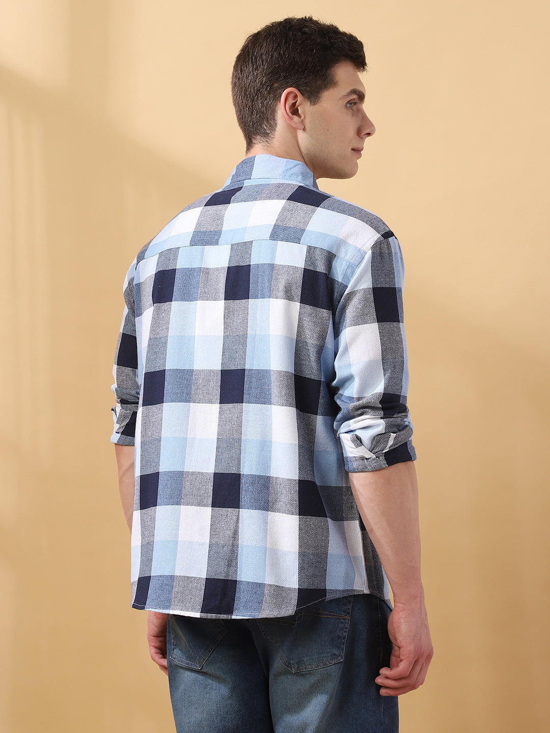 Men Checked Spread Collar Full Sleeves Relaxed Fit Shirt