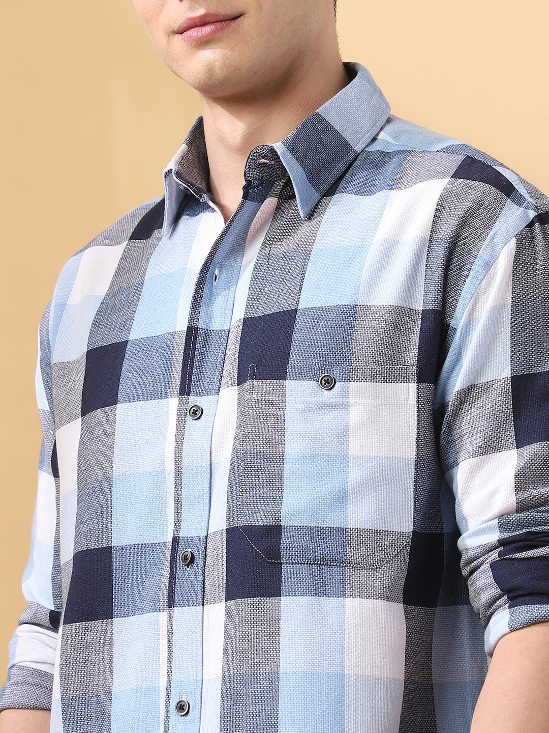 Men Checked Spread Collar Full Sleeves Relaxed Fit Shirt