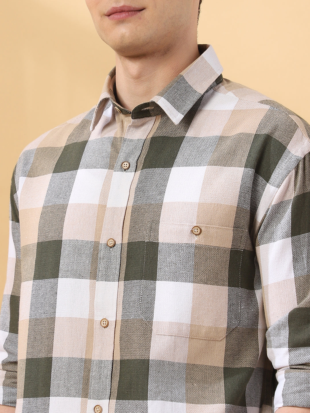 Men's Checked Spread Collar Full Sleeves Relaxed Fit Shirt