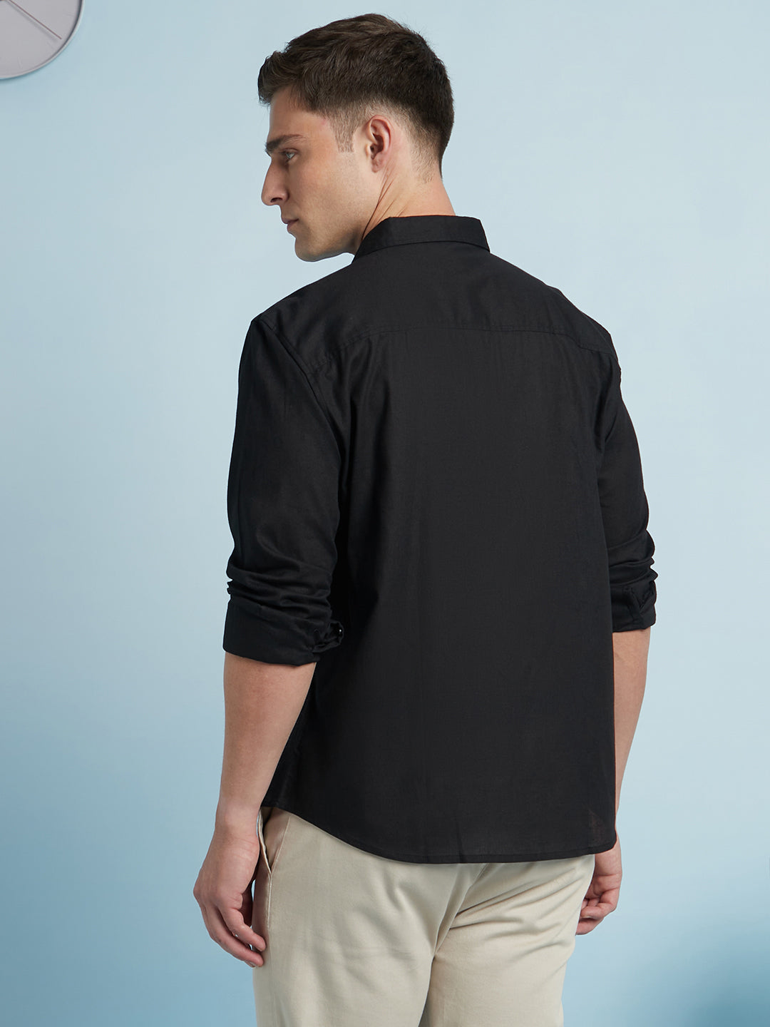 Men Black Solid Spread Collar Full Sleeves Regular Fit Shirt