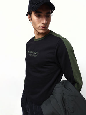 Men's Colourblocked Round Neck Relaxed Fit Pullover Sweatshirt