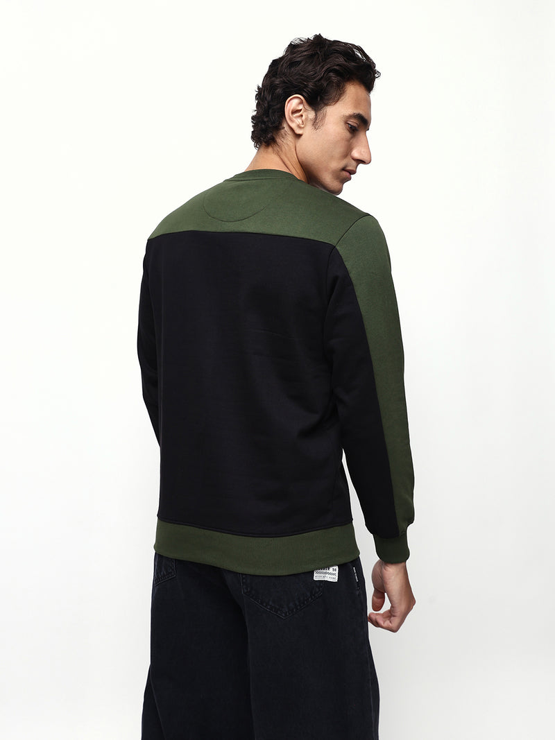 Men's Colourblocked Round Neck Relaxed Fit Pullover Sweatshirt