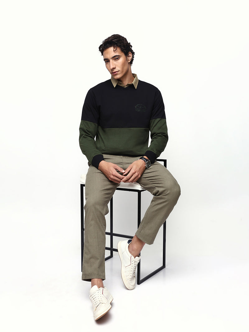Men's Colourblocked Round Neck Relaxed Fit Pullover Sweatshirt