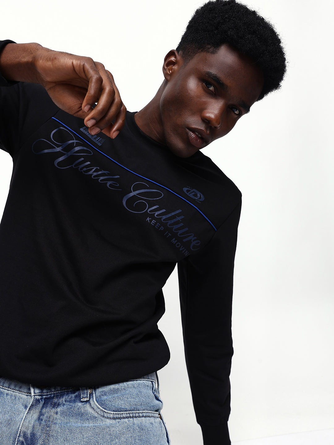 Men's Solid Round Neck Relaxed Fit Pullover Sweatshirt