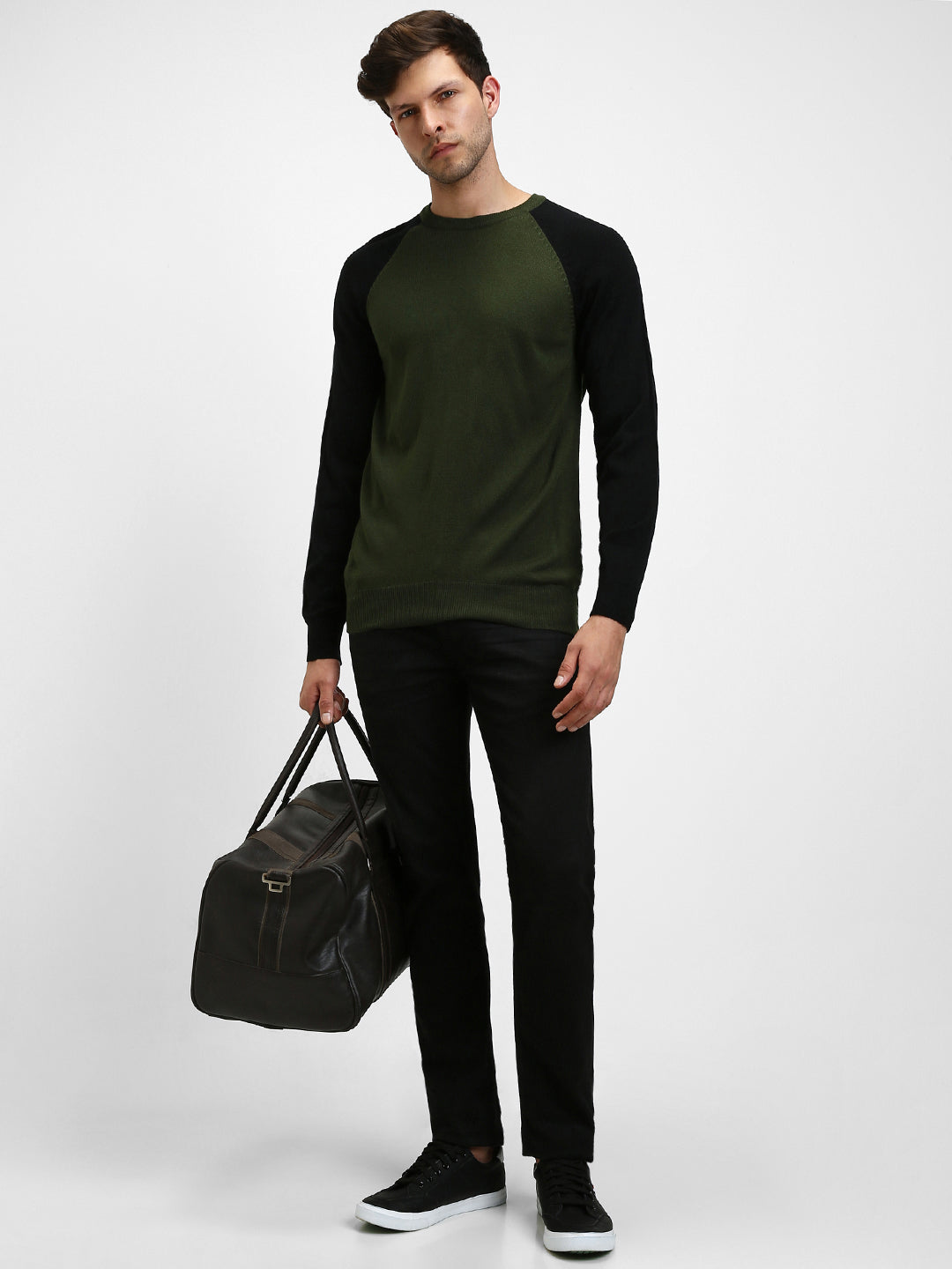 Men's Round Neck Panelled Pullover Sweater