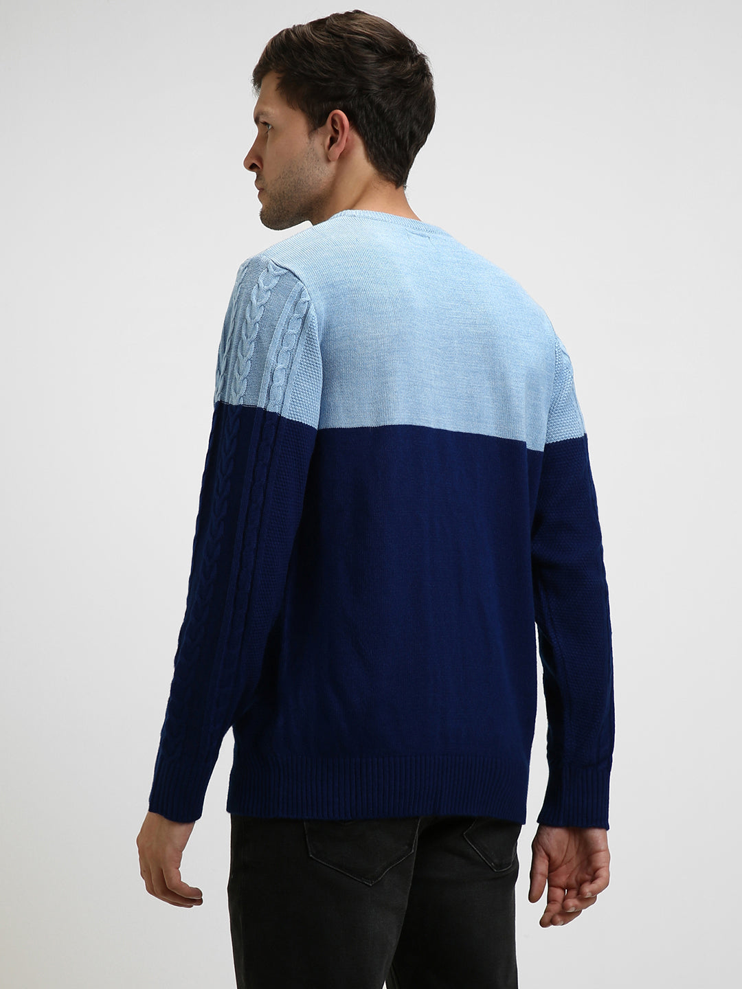 Men's Light Blue ColorBlock Round Neck Pullover Sweater