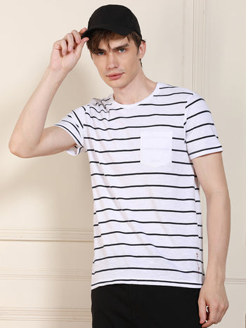 Men's Round Neck Striped Half Sleeves Casual T-shirt