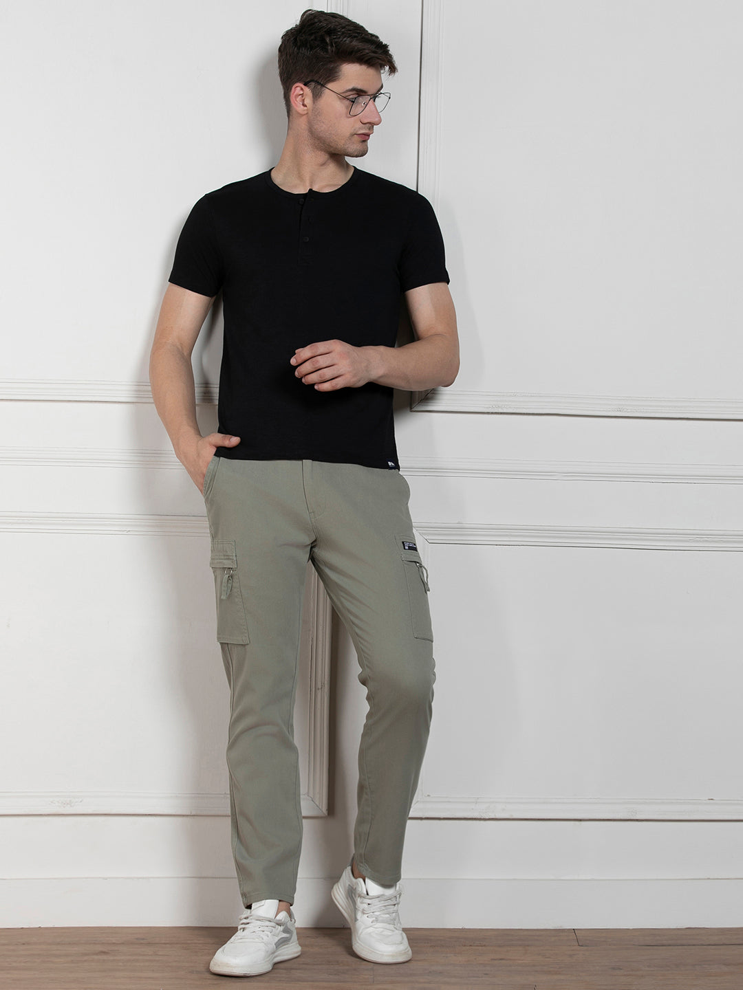 Men's Black Henley Neck Solid Regular Fit T-Shirt