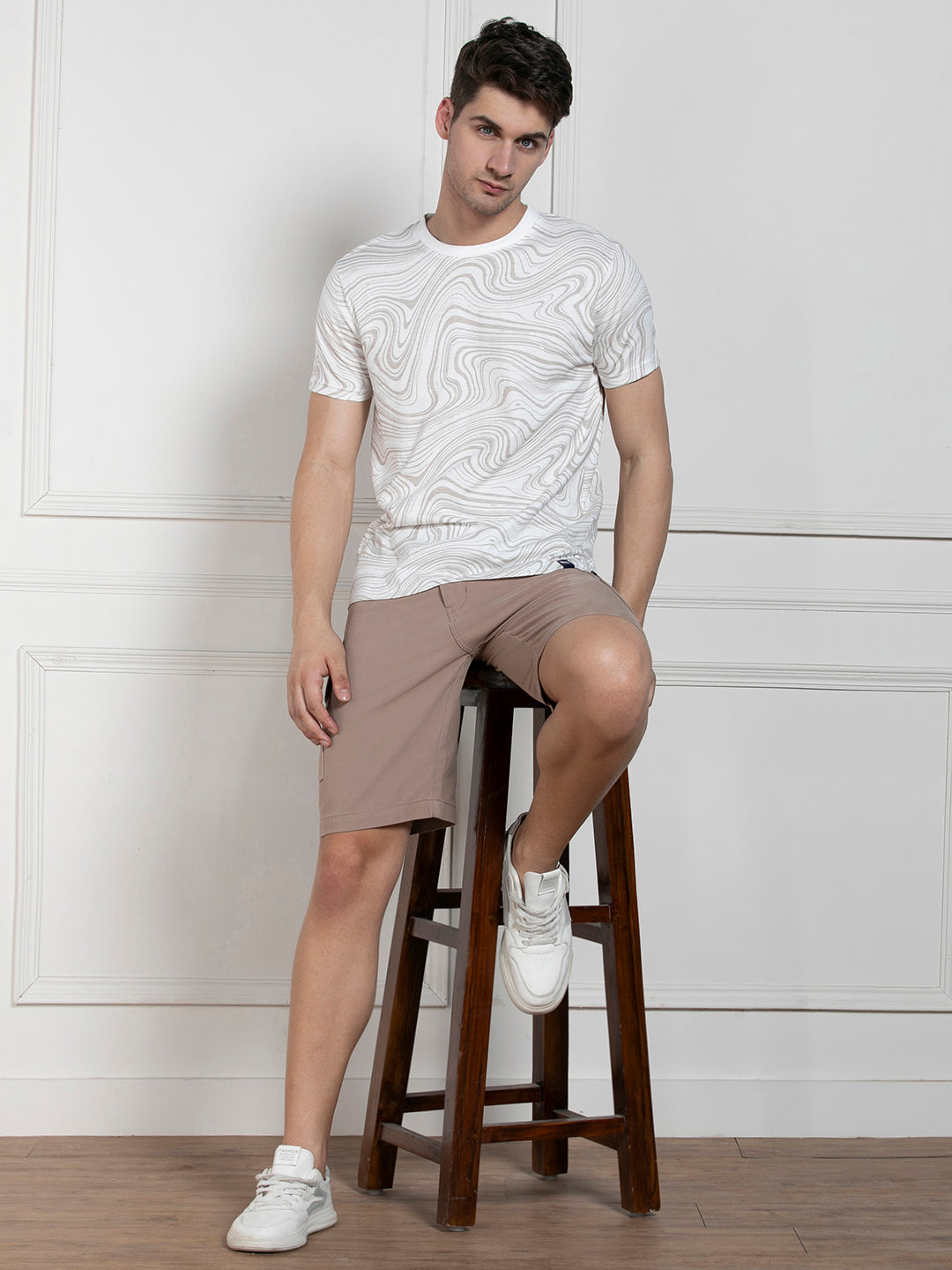 Men's Offwhite Round Neck Printed Regular Fit T-Shirt