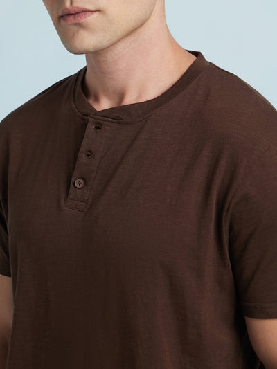 Men Brown Solid Round Neck Half Sleeves Regular Fit T-Shirt