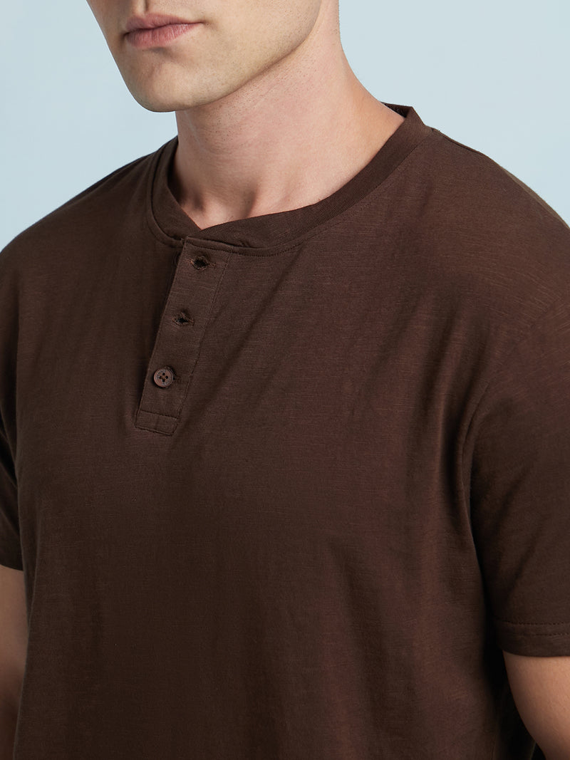 Men Brown Solid Round Neck Half Sleeves Regular Fit T-Shirt