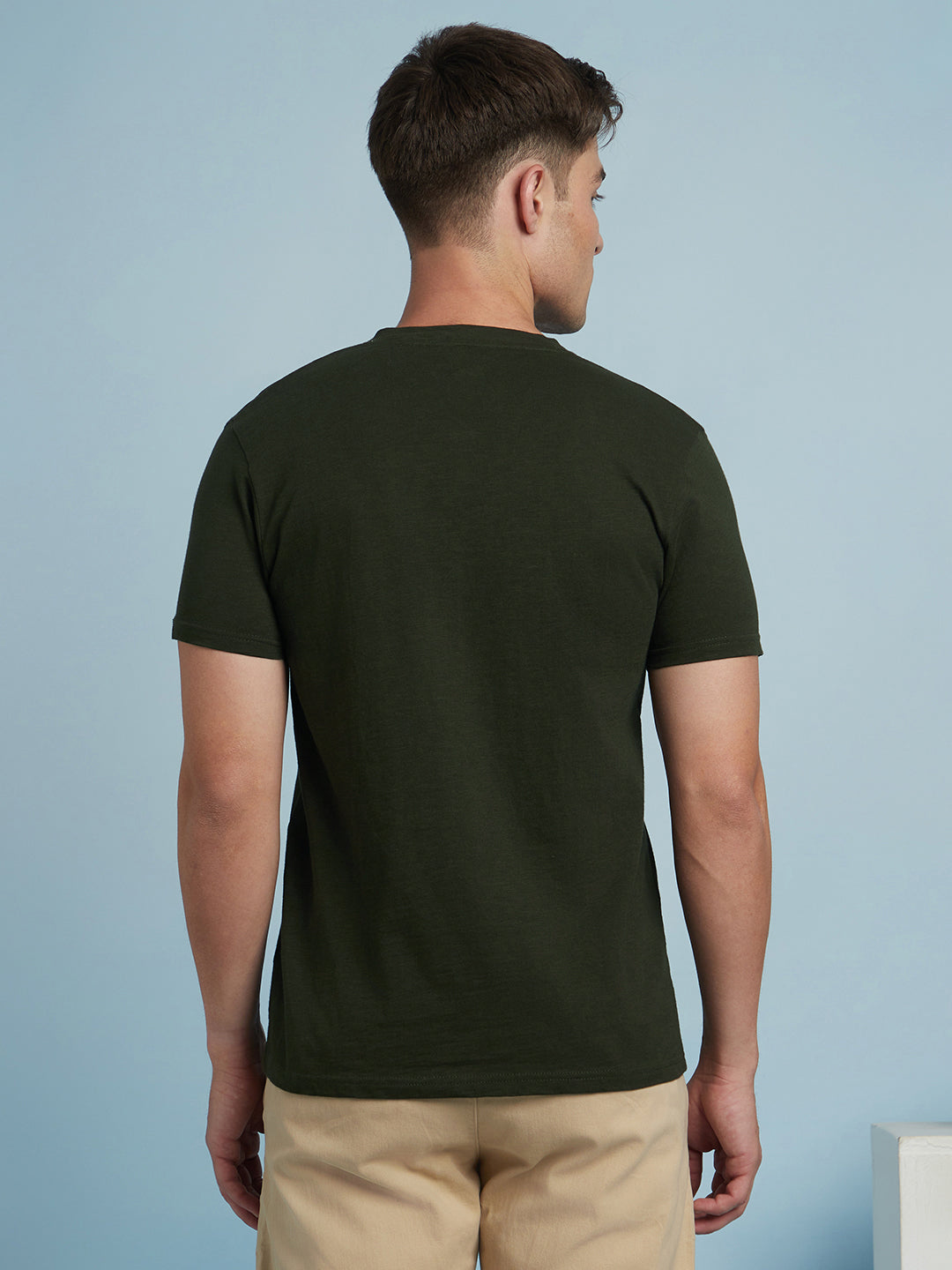 Men Olive Solid Round Neck Half Sleeves Regular Fit T-Shirt