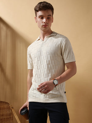 Men's Offwhite Solid Textured Spread Collar Half Sleeves Flat Knit T-shirt