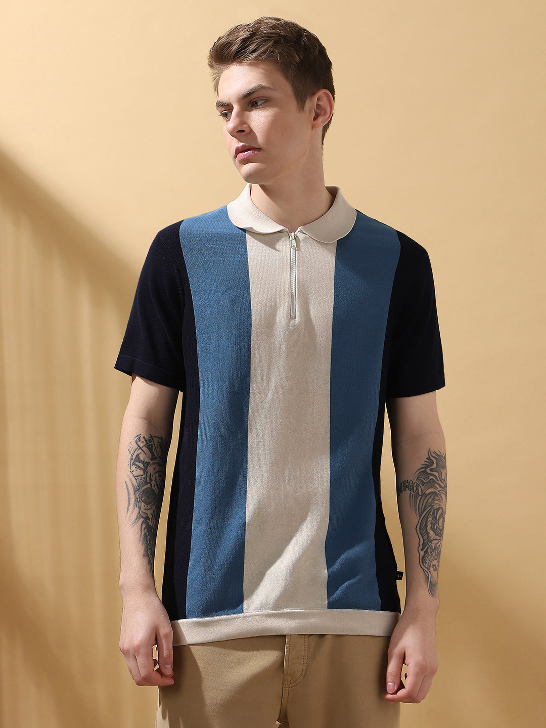 Men's Navy blue Colorblocked Spread Collar Half Sleeves Flat Knit T-shirt