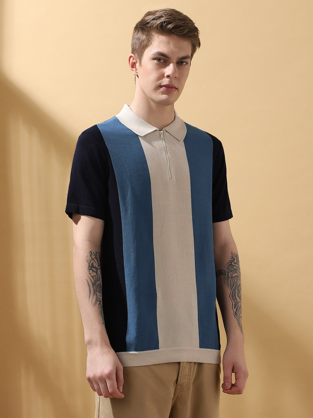 Men's Navy blue Colorblocked Spread Collar Half Sleeves Flat Knit T-shirt