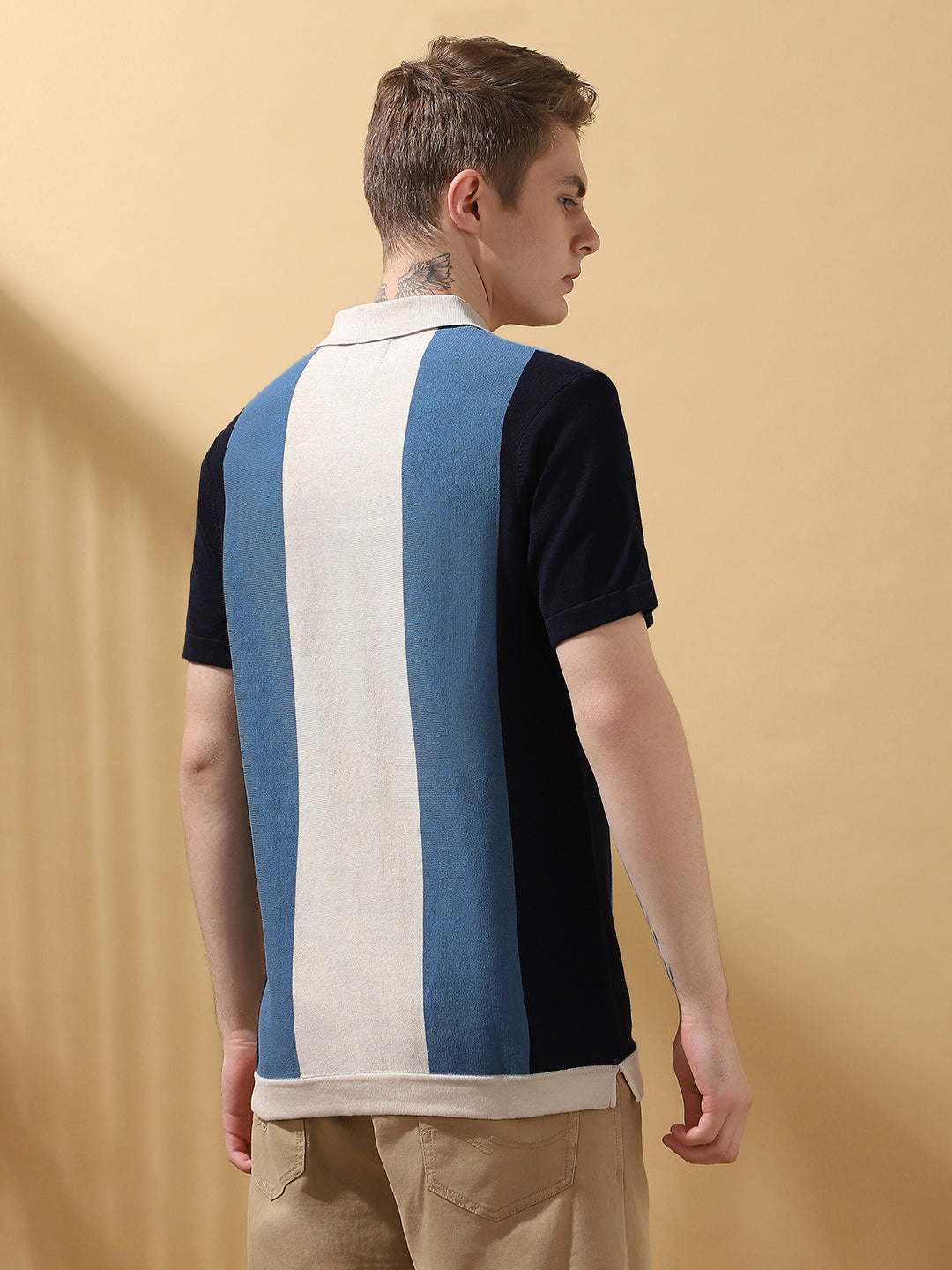 Men's Navy blue Colorblocked Spread Collar Half Sleeves Flat Knit T-shirt