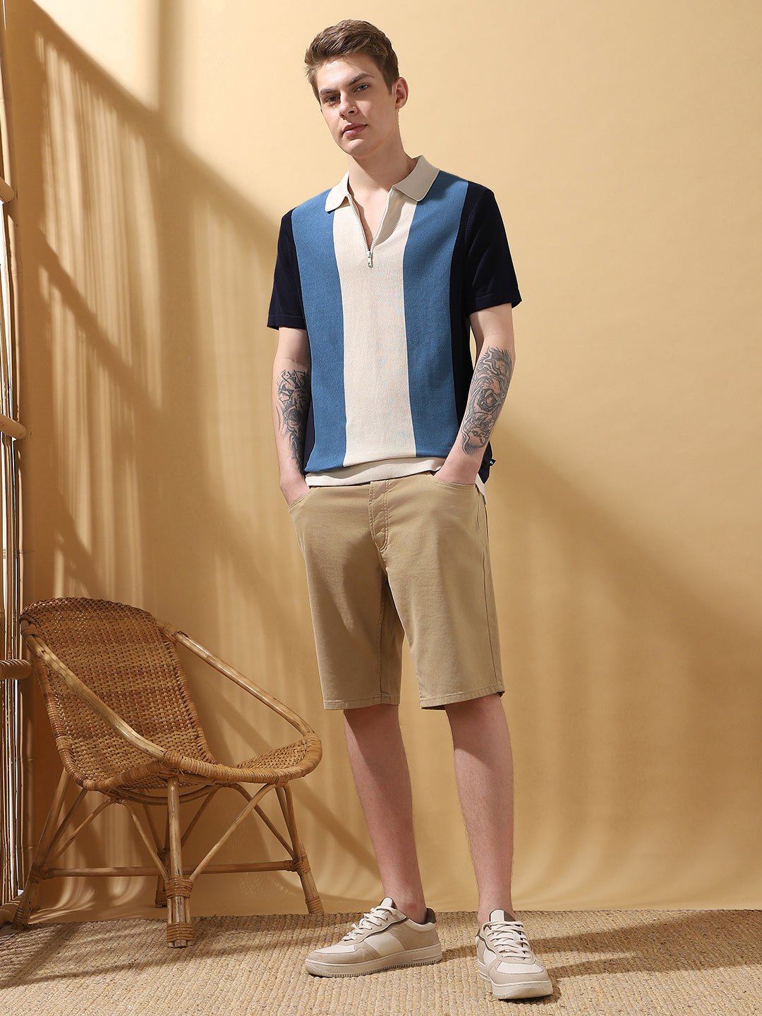 Men's Navy blue Colorblocked Spread Collar Half Sleeves Flat Knit T-shirt