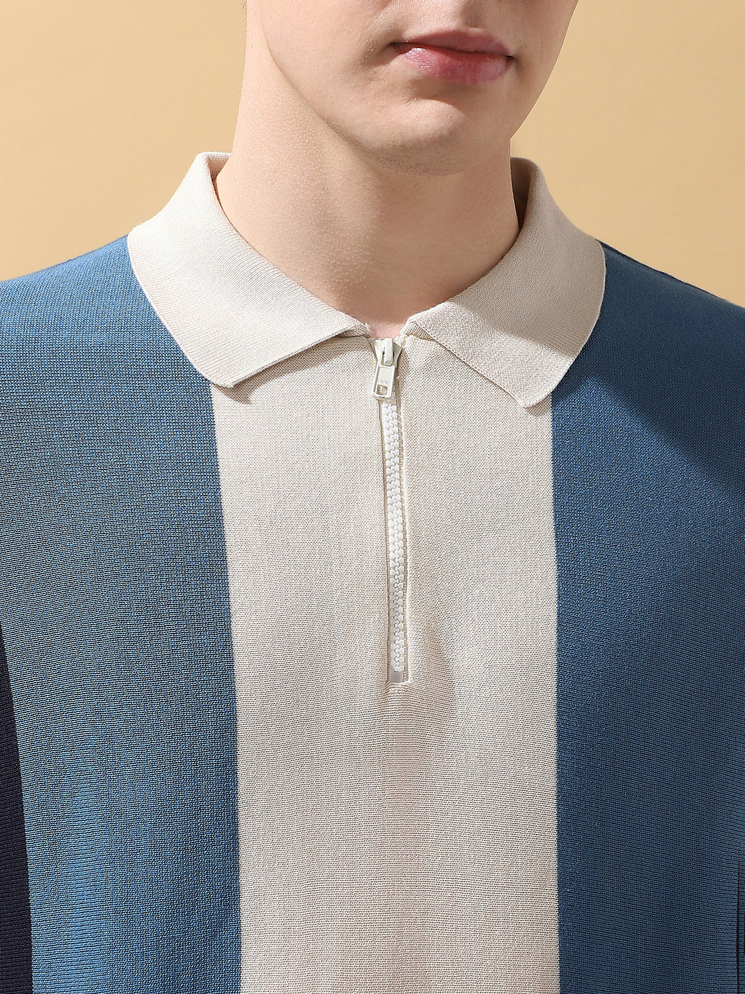 Men's Navy blue Colorblocked Spread Collar Half Sleeves Flat Knit T-shirt