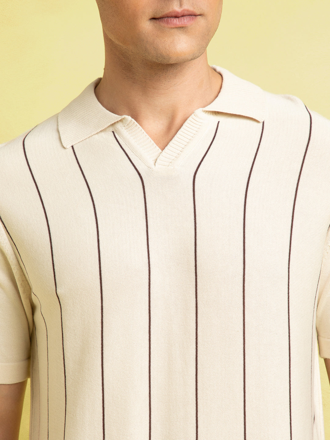 Men's Off-white Striped Polo Collar Half Sleeves Flat Knit T-shirt