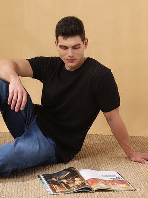 Men's Self Design Round Neck Half Sleeves T-shirt