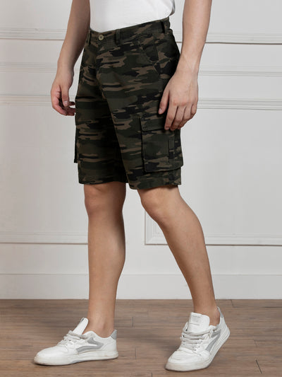 Men's Olive Relaxed Fit Mid-Rise Solid Cargo Shorts