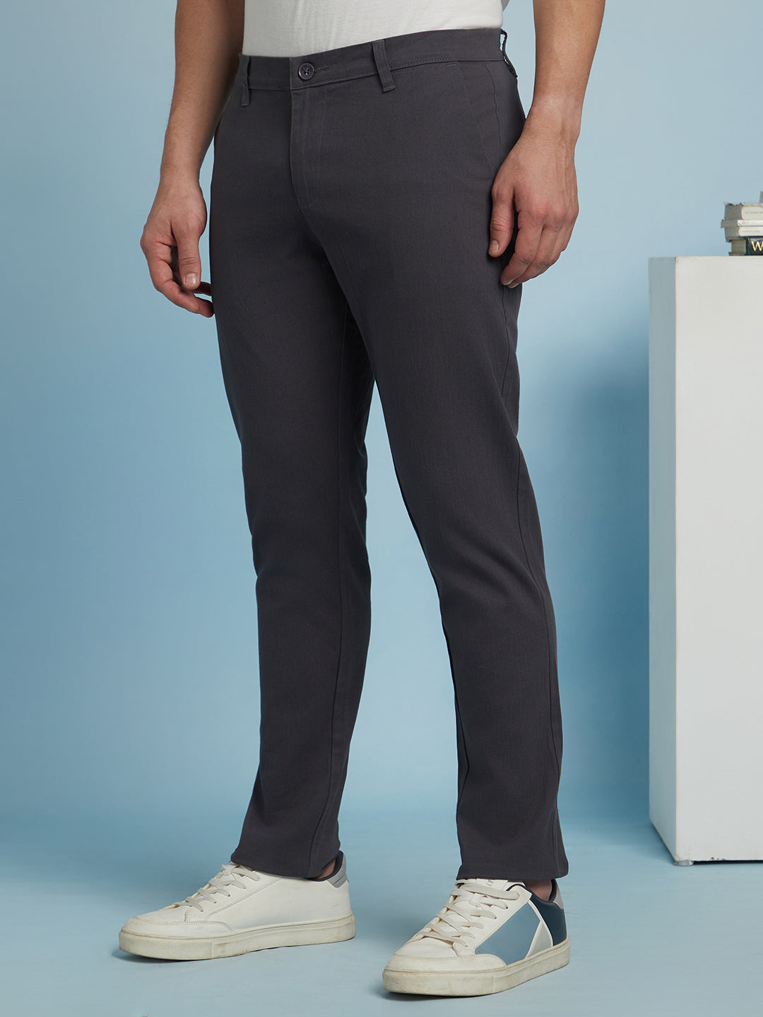 Men Solid Straight Fit Chinos Trousers