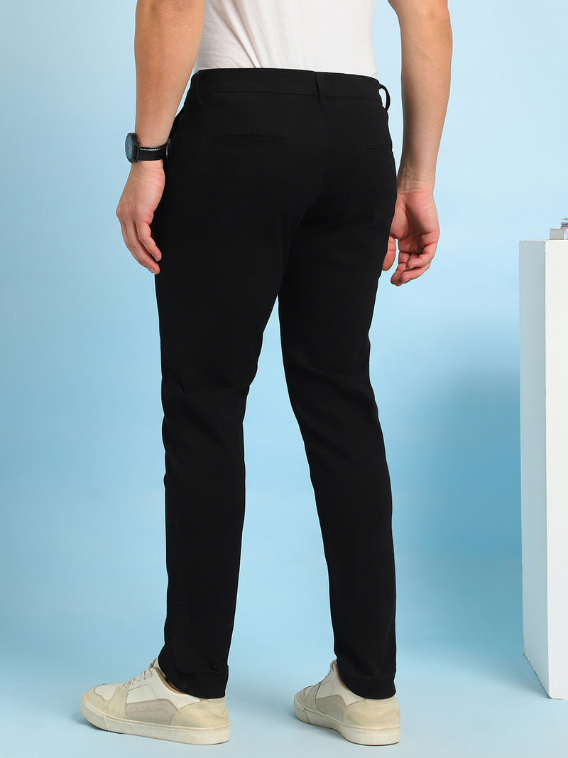Men Black Solid Straight Fit Chinos