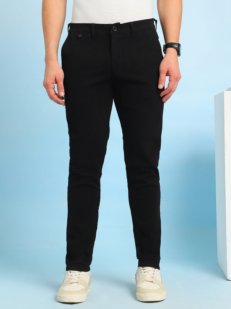 Men Black Solid Straight Fit Chinos