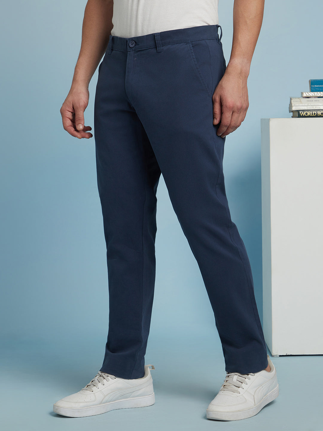 Men Dark Blue Solid Straight Fit Chinos Trousers