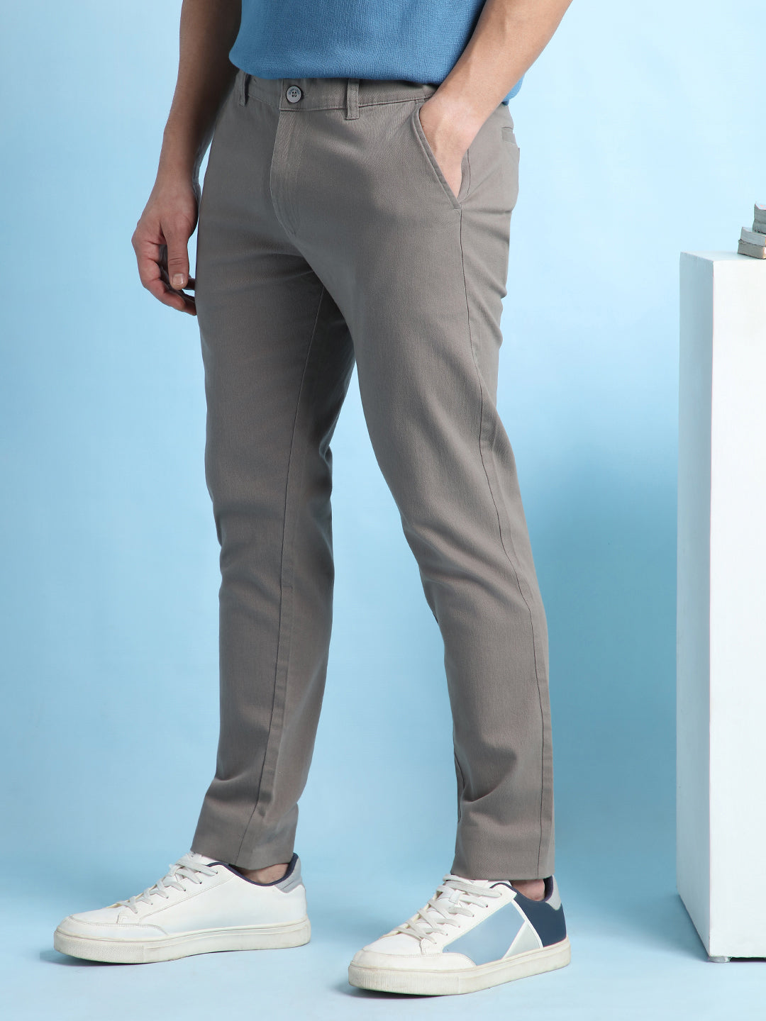 Men Solid Straight Fit Chinos Trousers