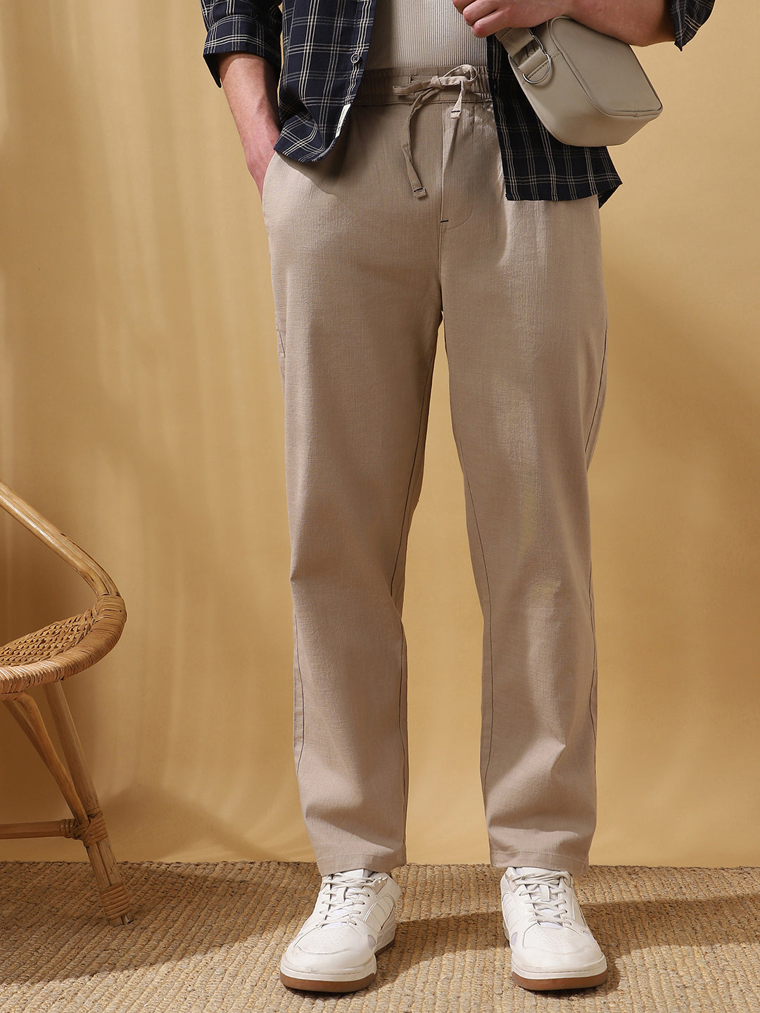 Men's Solid Straight Fit Regular Trousers