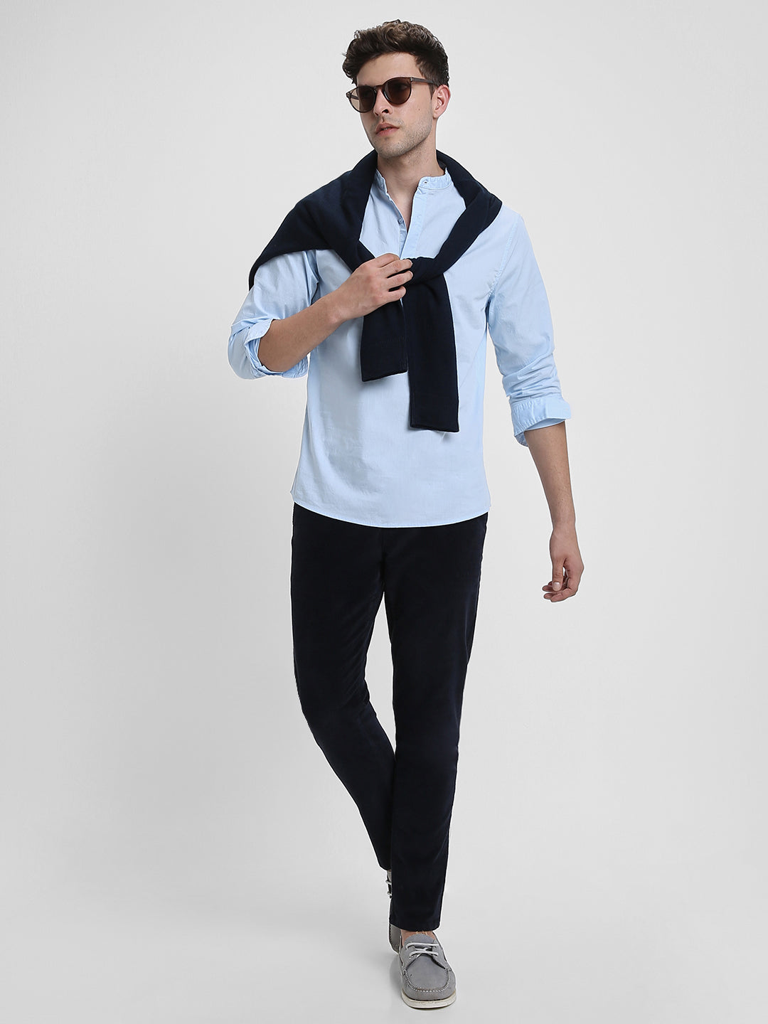 Men's Navy Solid Casual Trouser
