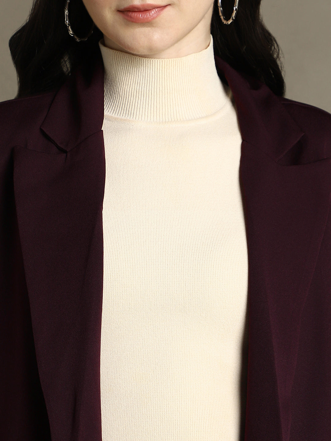 DL Woman Wine Solid Lapel Collar Full Sleeves Regular Fit Blazer