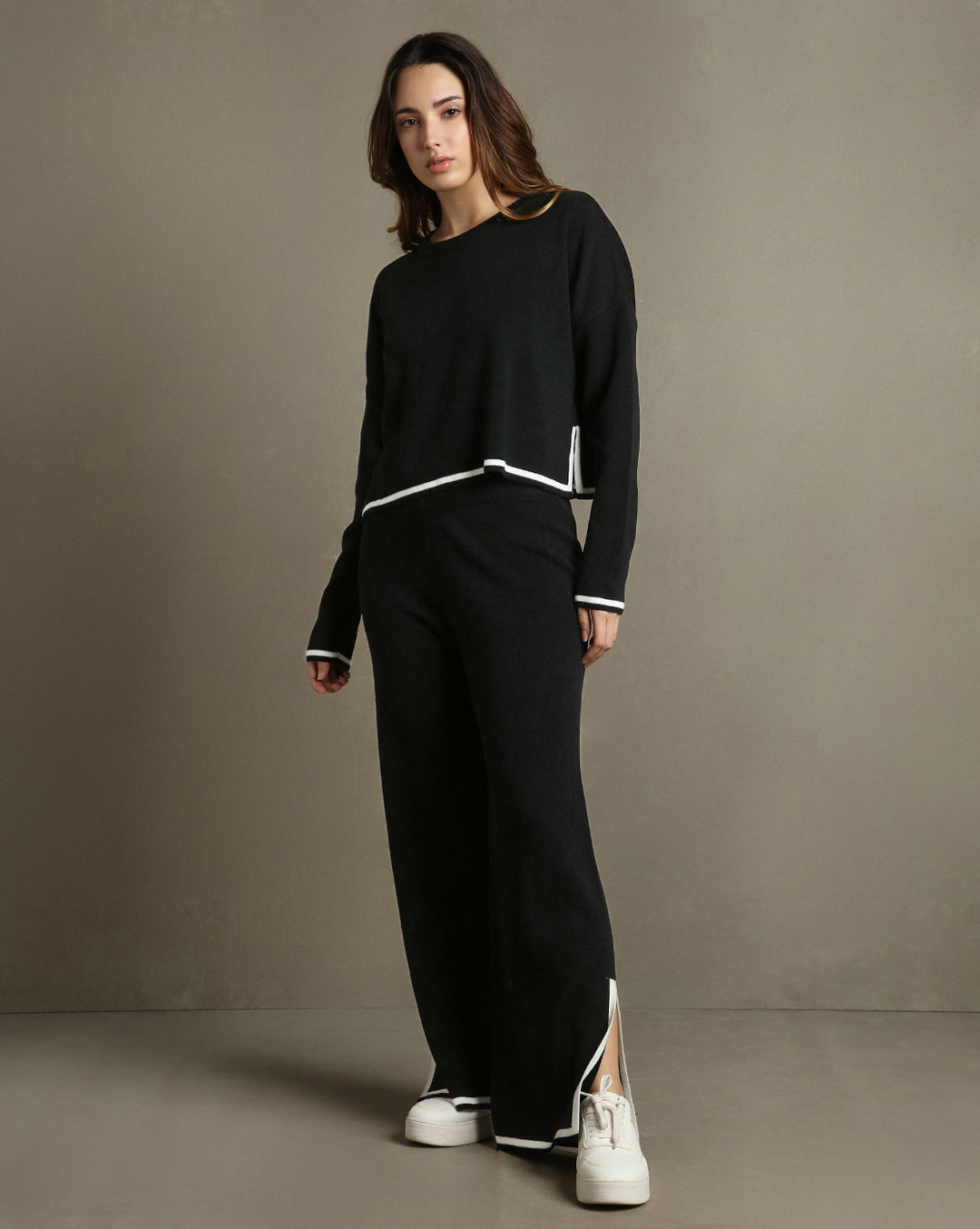 Women Black Solid Full Sleeves Round Neck Co-ord Set
