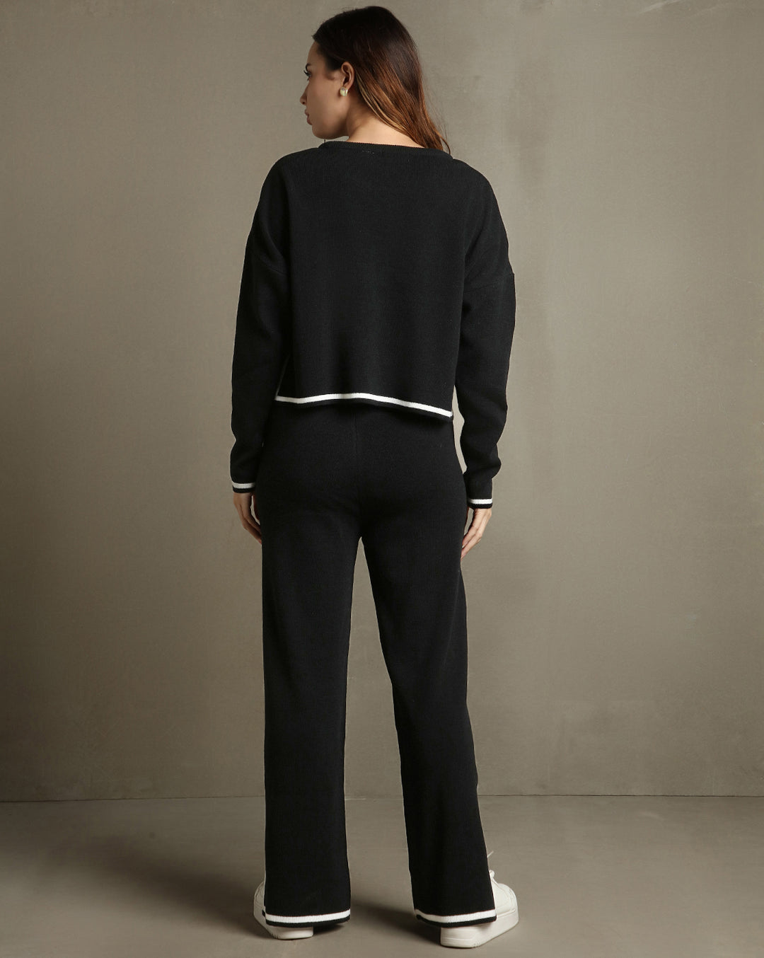 Women Black Solid Full Sleeves Round Neck Co-ord Set